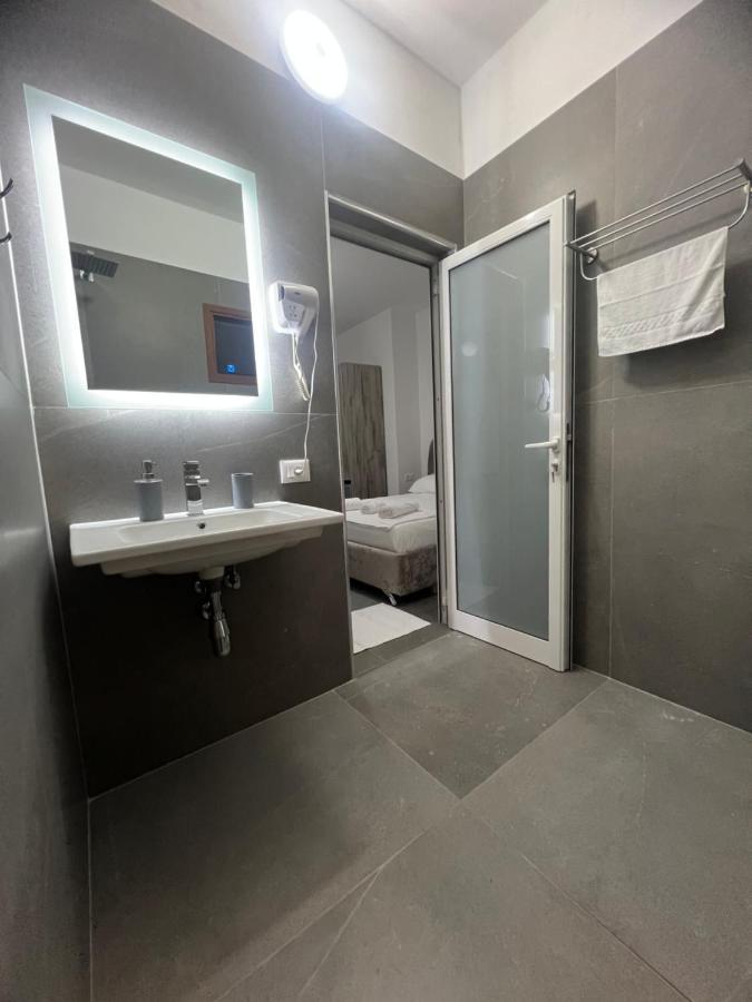 Villa Rreze Dielli Vlore Bagian luar foto