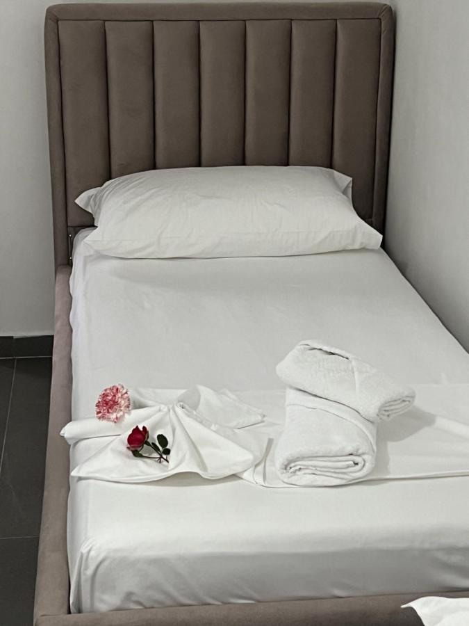Villa Rreze Dielli Vlore Bagian luar foto